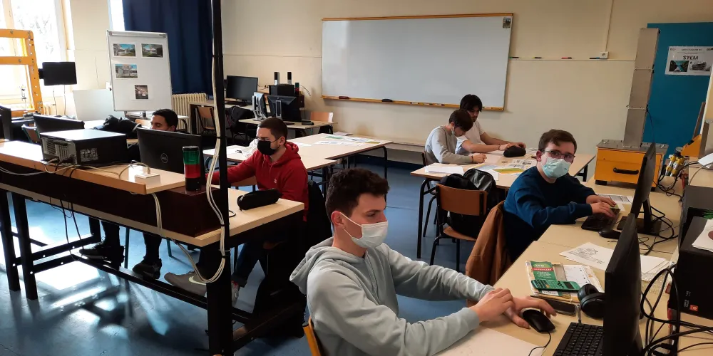 Lancement des projets technologiques de fin d'année 2022 en Terminale STI2D