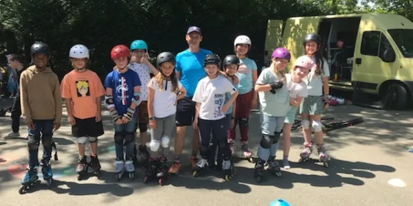 visuel Le club de rollers animé par Frédéric de l'UFOLEP pour les CM1 et CM2