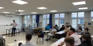 visuel Un ancien étudiant parle à la promotion 2022-2023 ...